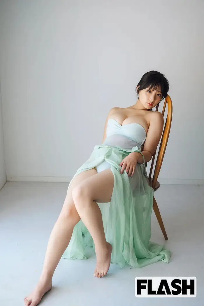 미사키 사와 (플래시 2025년 10월 7일호)