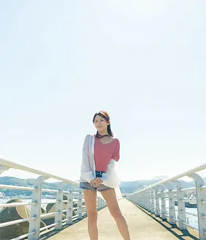 코토이 아리사 사진집 『코토이에게 사랑과 진홍과 새벽의 완전판』 Set.01