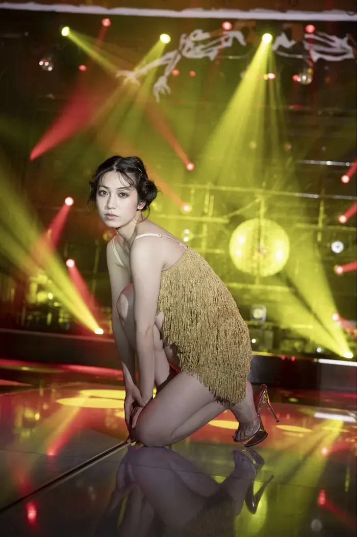 사토 아이리 사진집 「스포트라이트에 비춰져」 Set.02