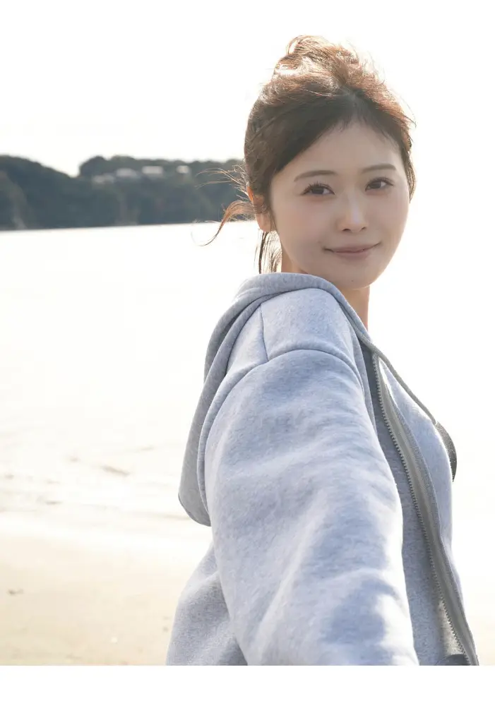 아카리 시라세 1st 사진집 [ 착각 ] Set.02