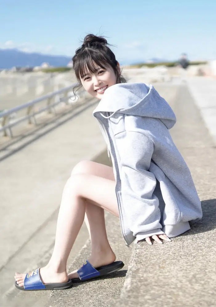 아카리 시라세 1st 사진집 [ 착각 ] Set.02