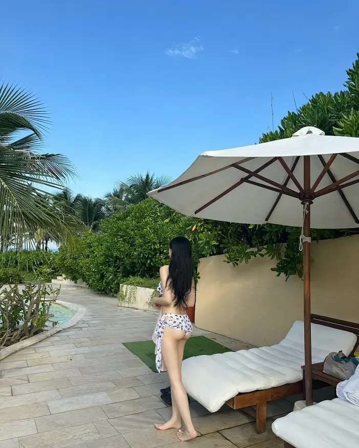 여름을 떠나보내기 싫어요