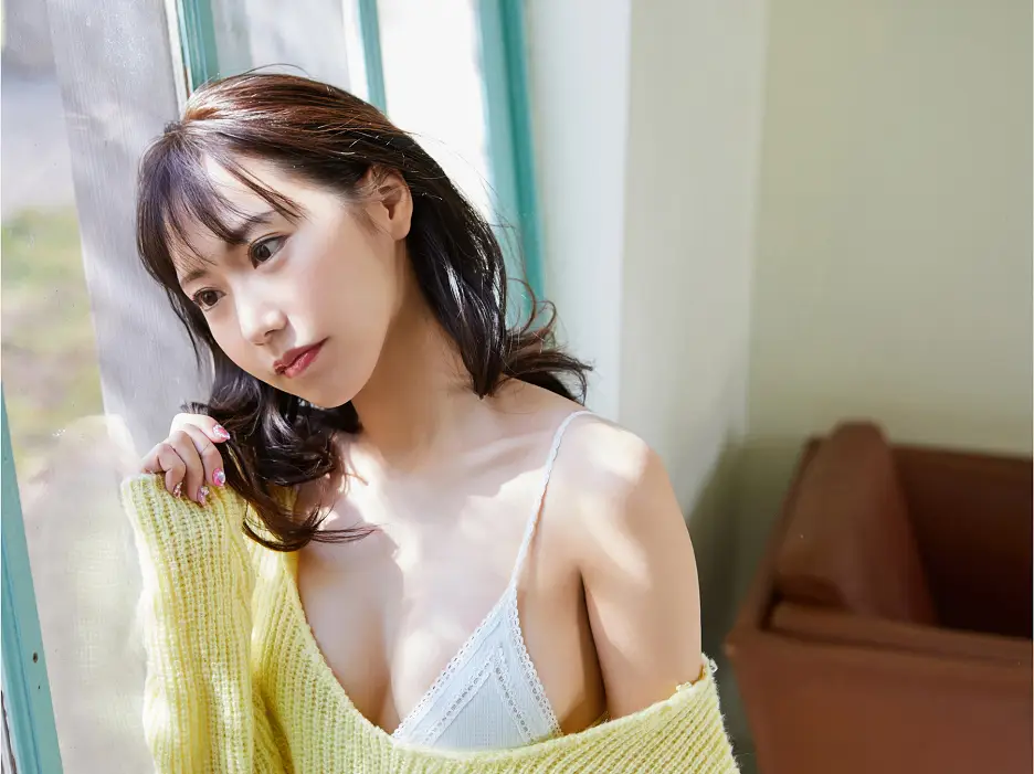 이누마루 리리코 (戌丸凛々子), FRIDAY 디지털 사진집 『현직 대형 광고 대행사 OL의 글래머러스 바디 vol.2』 Set.03