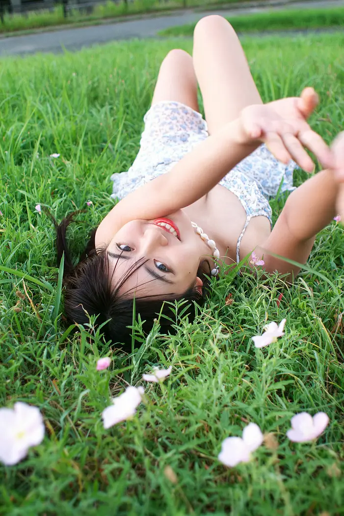 토요다 루나, 《얀마가 디지털 사진집》 「그 아이가 수영복을 입으면… 」 Set.03