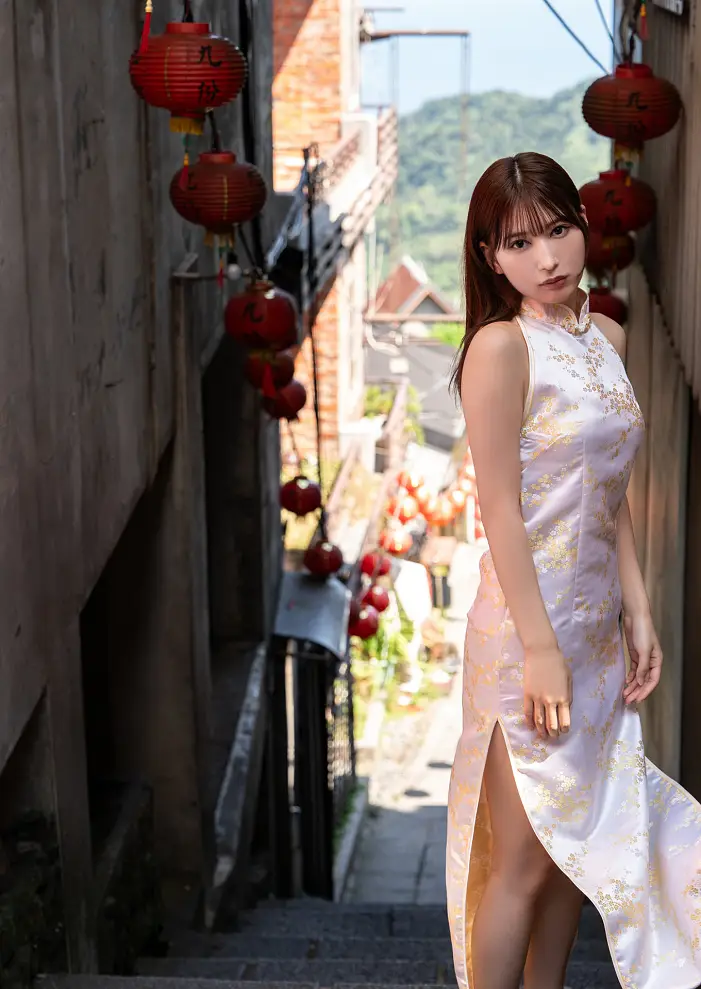 유키히라 리사, 디지털 한정 YJ 포토 북 「소란스러워도, 분명히 돌아볼 거야」 Set.01