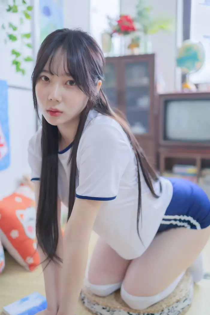 Myua 뮤아, Photobook ‘School Uniform’ Set.02