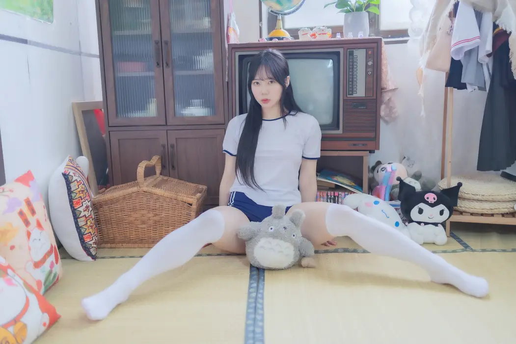 Myua 뮤아, Photobook ‘School Uniform’ Set.02