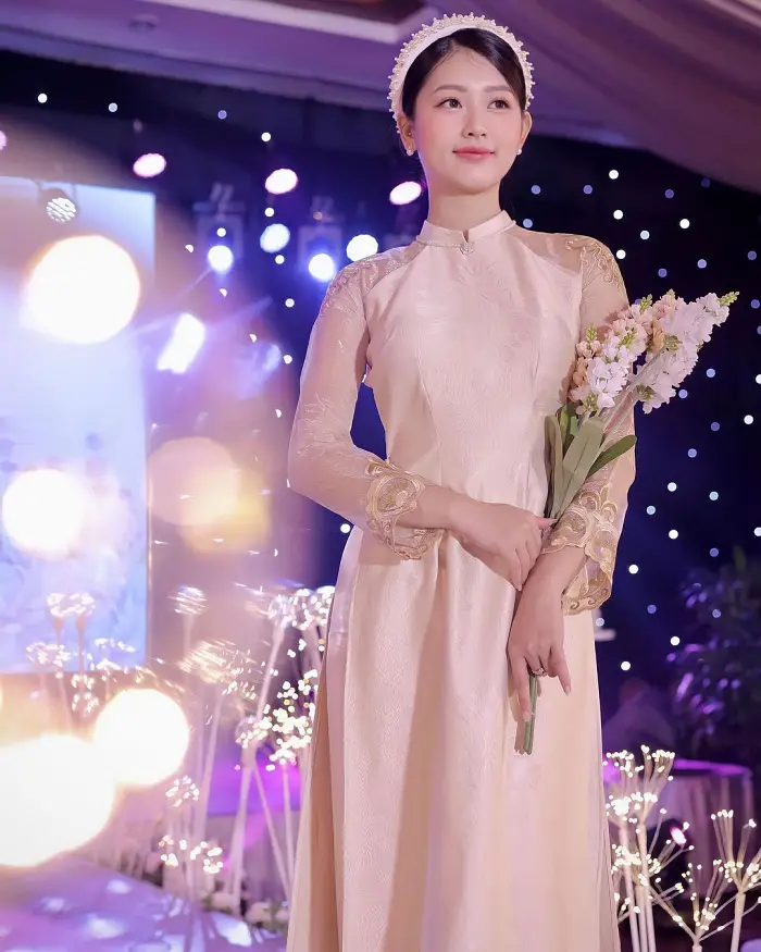 베트남 대학 교내 미인대회 우승자 미모