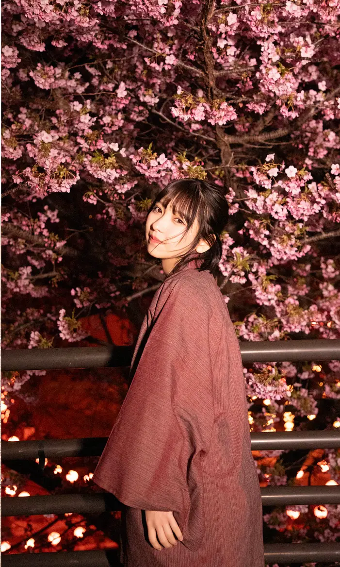 토우미 十味, 주간 플레이보이 포토북 「너와 함께 봄을 만끽하며」 Set.02