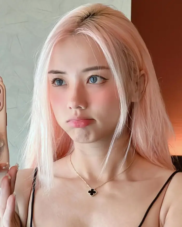 베트남계혼혈 Vyvan le