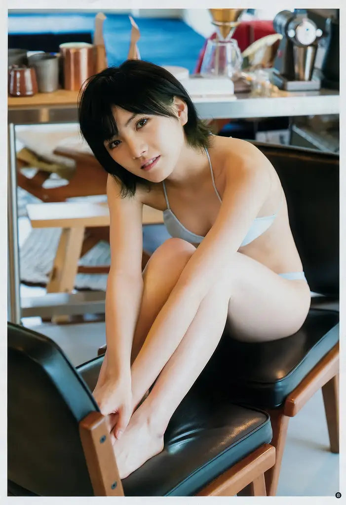 Nana Okada 岡田奈々, Young Champion 2018 No.20