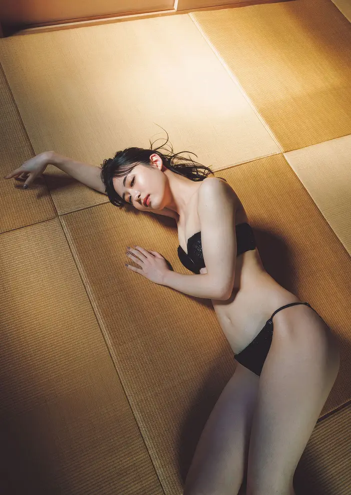 RIU 린우, Weekly Playboy 2025 제32호 (주간 플레이보이 2025년 32호)