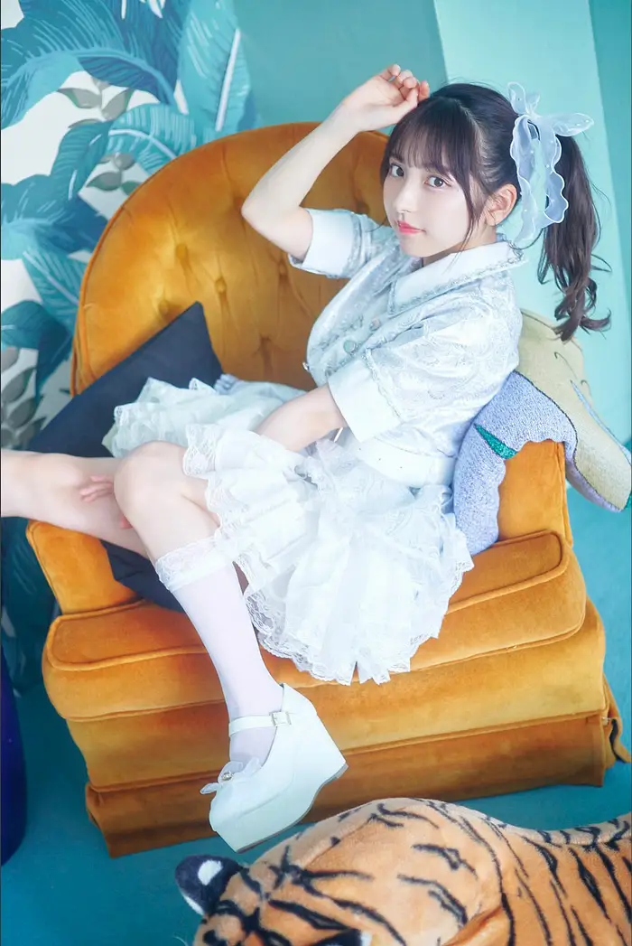 토우미 十味, 사진집 「Off Mode 스피산 그라비아 포토북」 Set.01