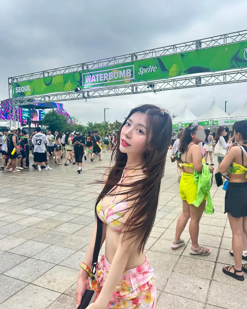 워터밤 너무 힘들어서 초점을 잃어가는 내 눈