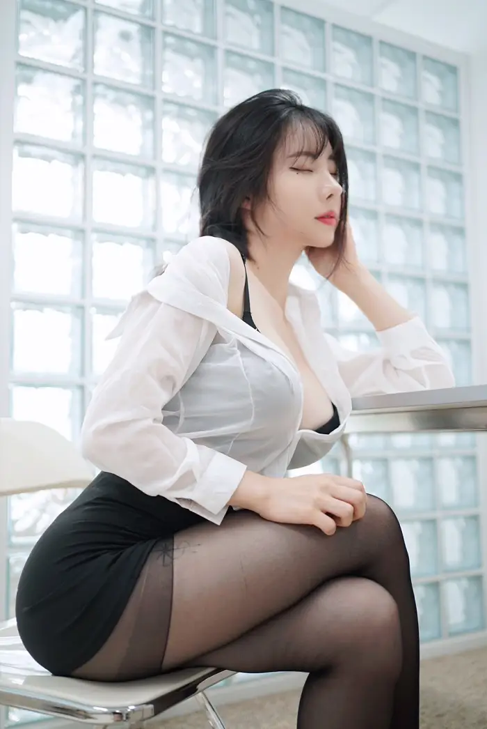 김우유 비서가 일은 안하고 끼부림