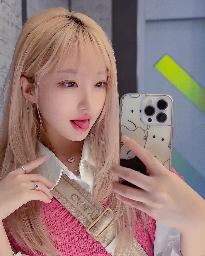 익스프레스 사장님네 아이돌 미모급의 모델 누나