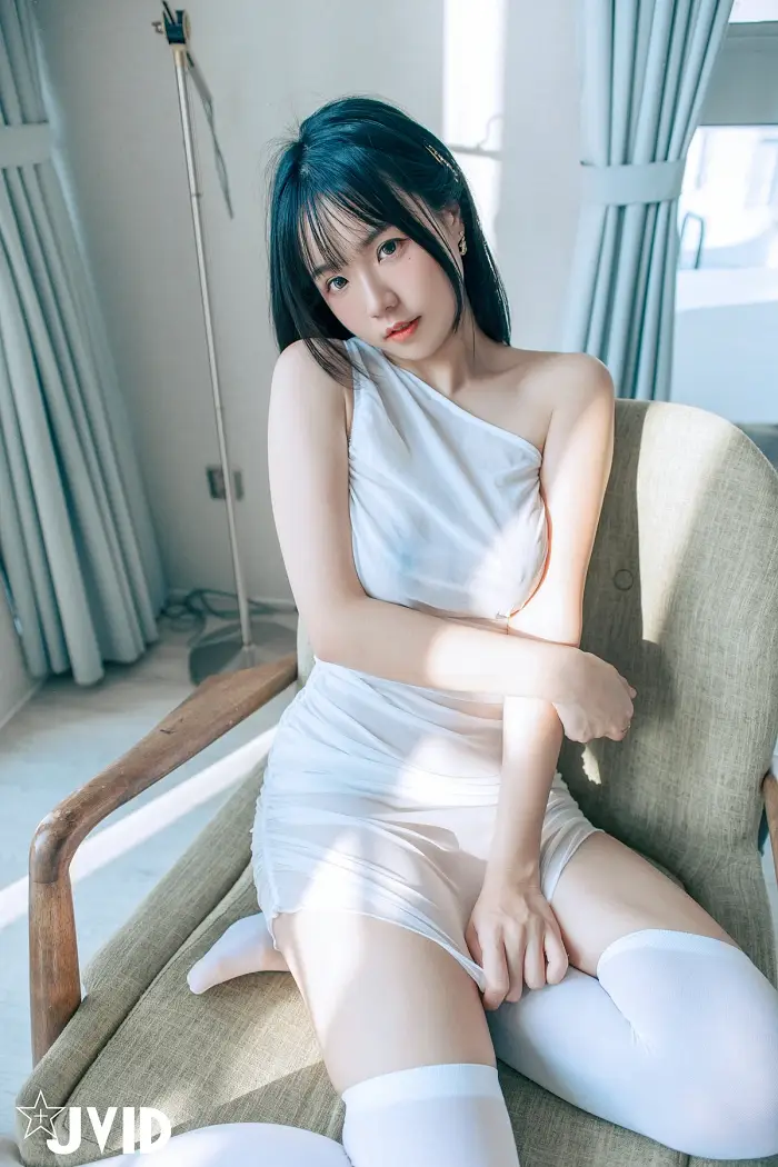 거유 애인의 불륜 여행