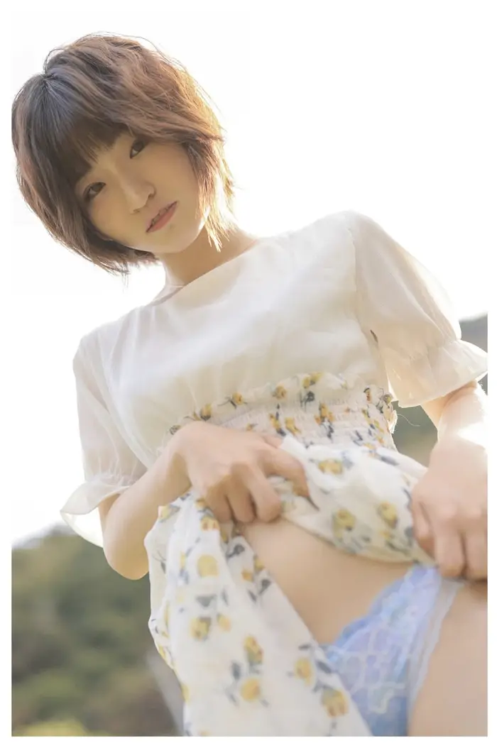 히메노 란, 누드 사진집 「털털이 벚꽃처럼」 Set.02