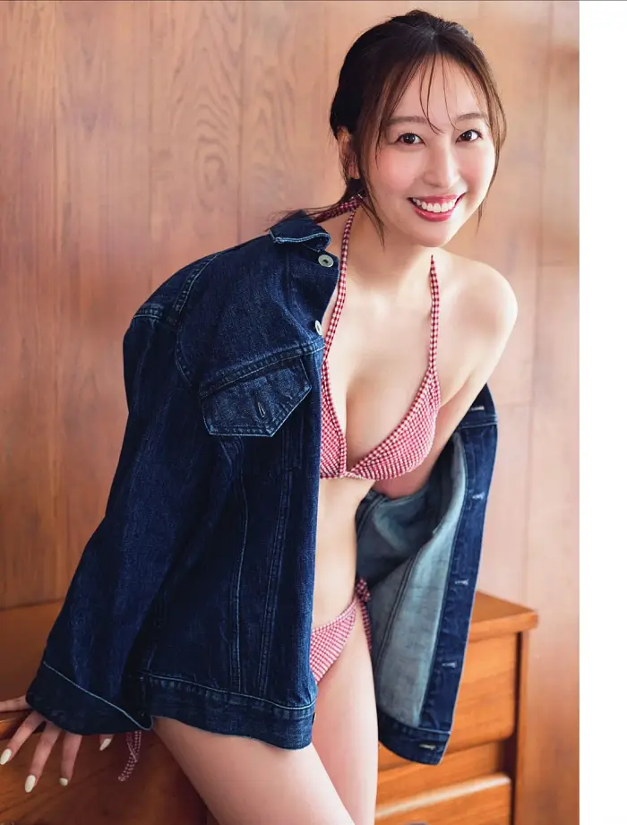 시라하마 미우, 타케우치 호노카, 플래시 2025년 11월 4일호