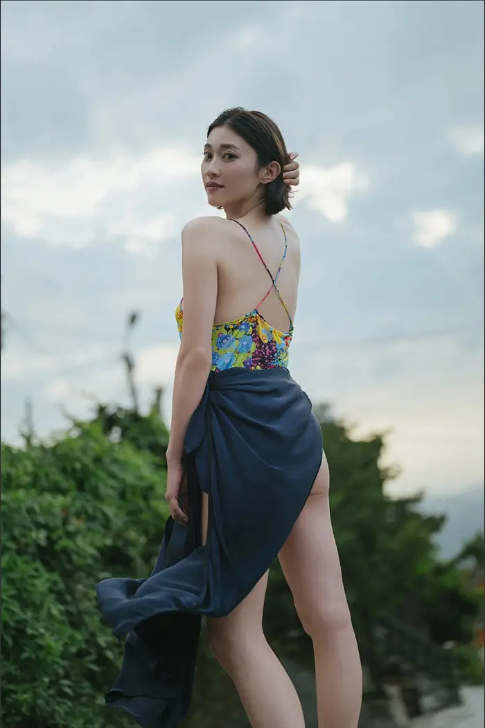 하라 미키에, No.344 2nd Week 「이국에서 다시, 너와.」 Set.01